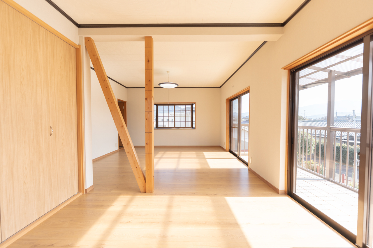 桜井市大字芝：２階主寝室写真