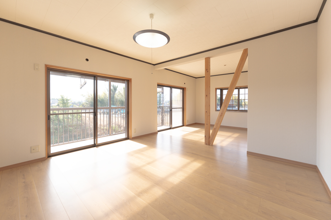 桜井市大字芝：２階主寝室写真