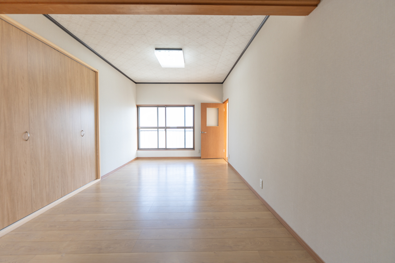 桜井市大字芝：8.5帖洋室写真