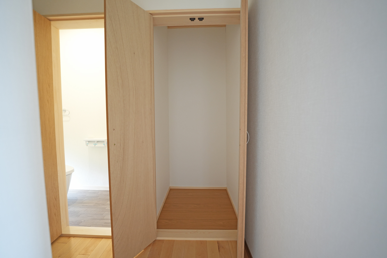 桜井市大字芝：２F収納スペース写真