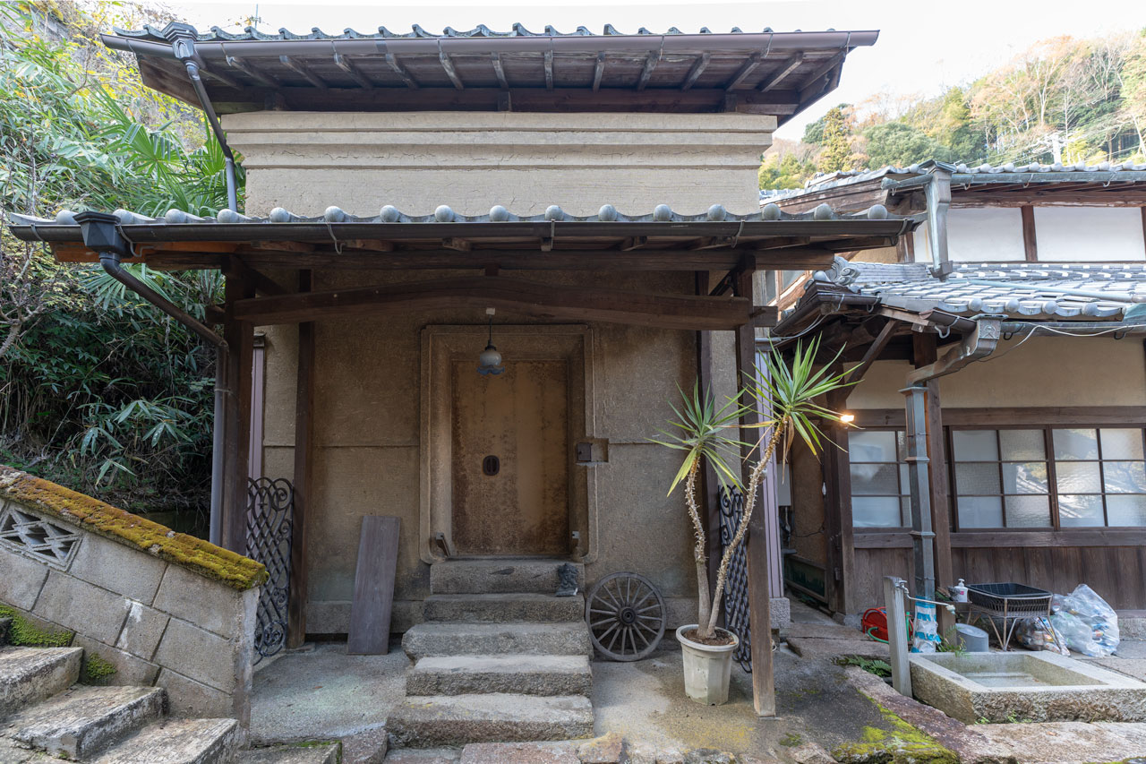 奈良市月ヶ瀬桃香野：お庭と平屋写真