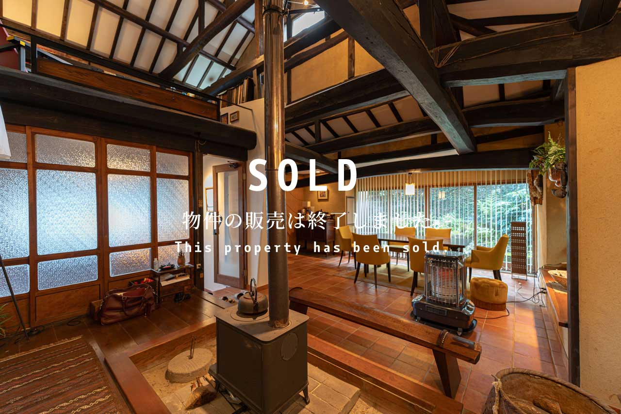 不思議な町並みの店舗付住宅 奈良市月ヶ瀬桃香野