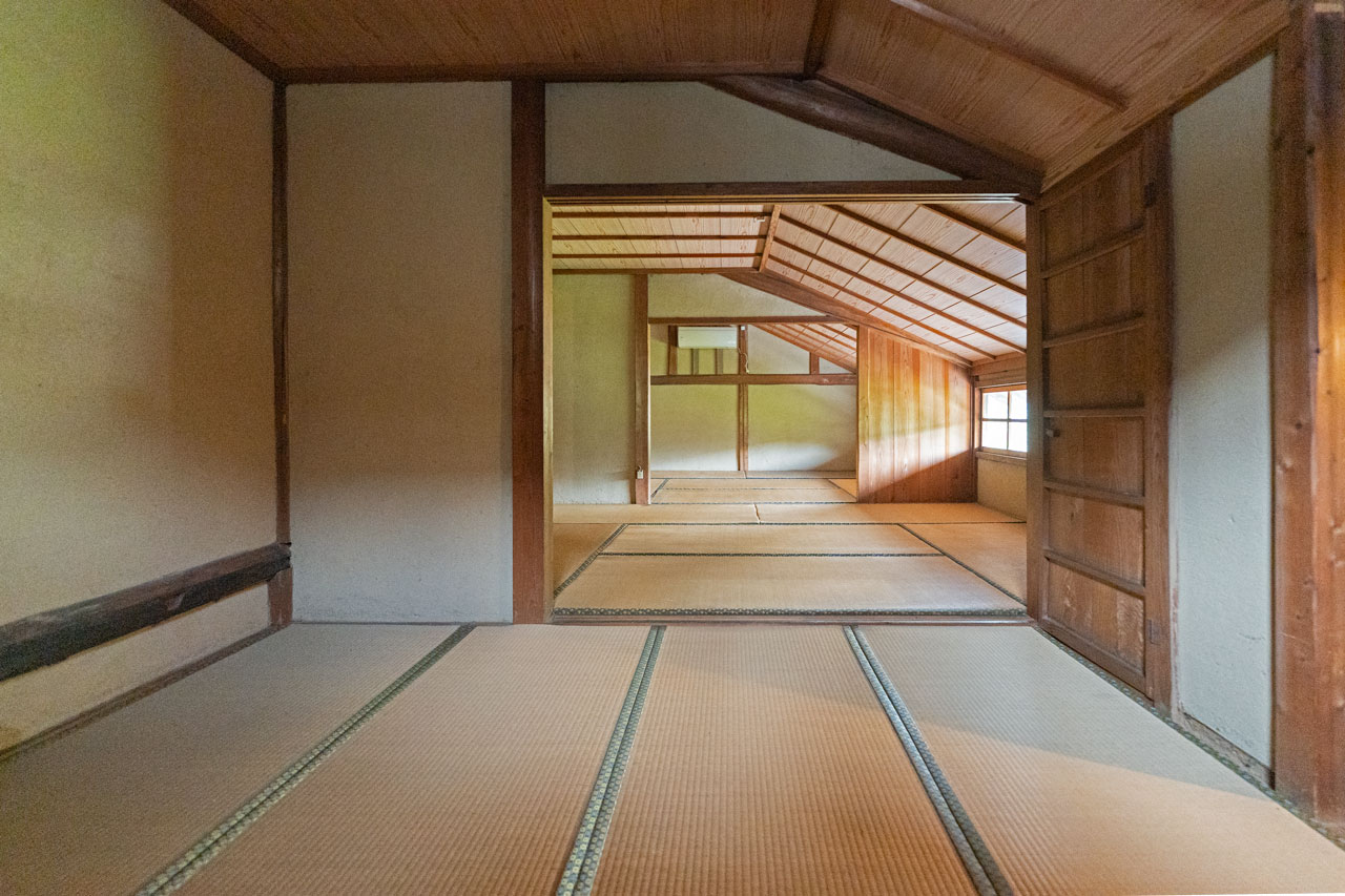 宇陀市榛原山辺三：屋根裏和室