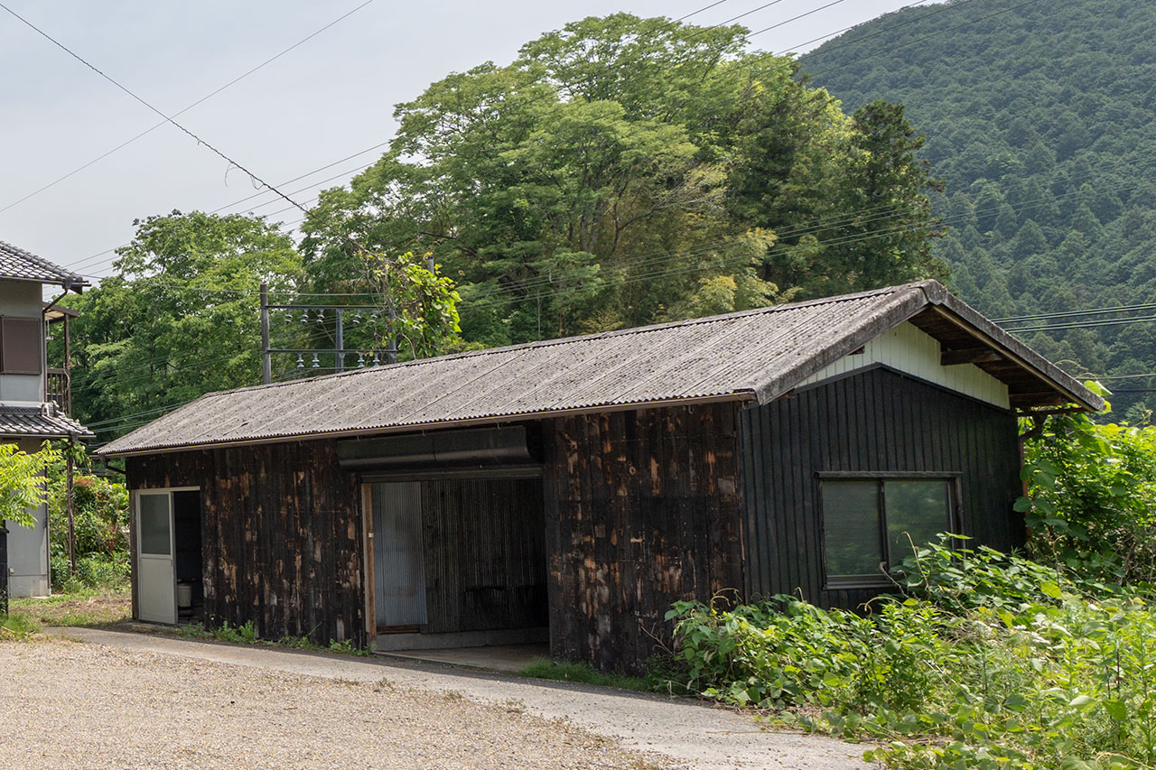 宇陀市榛原山辺三：倉庫写真
