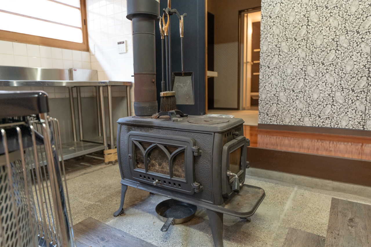 奈良県山辺郡山添村岩屋：薪ストーブ写真