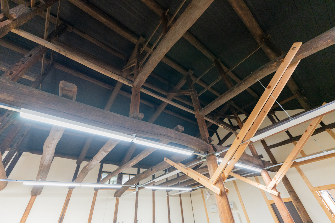 奈良県山辺郡山添村岩屋：吹き抜け天井