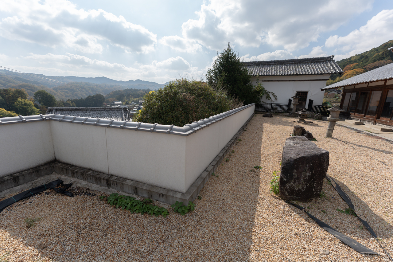 奈良県山辺郡山添村岩屋：塀の写真