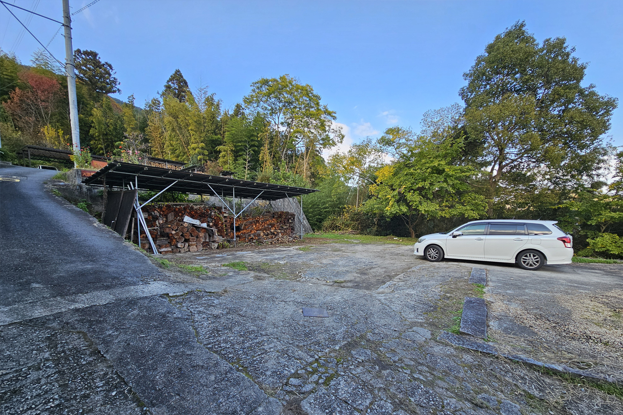 奈良県山辺郡山添村岩屋：駐車スペース写真