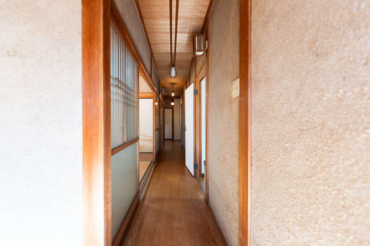 奈良県宇陀市榛原山辺三：廊下