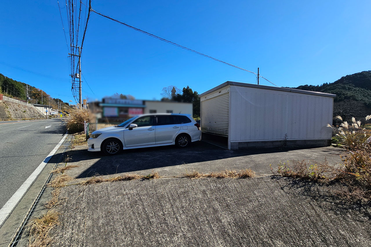 奈良県宇陀市榛原山辺三：駐車スペース