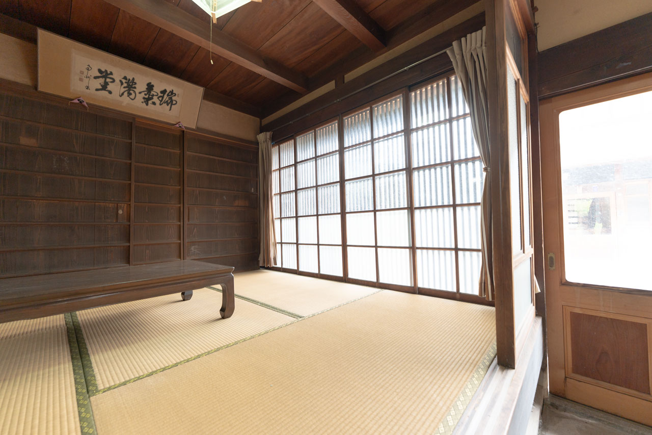 宇陀市大宇陀万六：格子窓写真