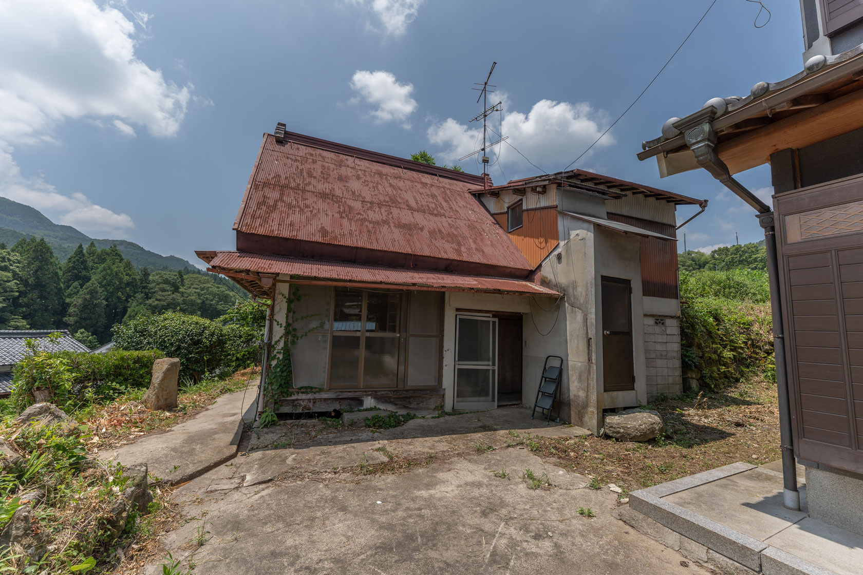 奈良県宇陀市室生向渕：離れの外観