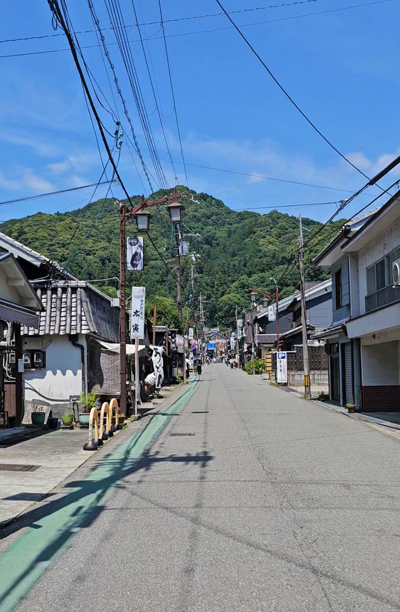 奈良県桜井市大字初瀬：下町情緒感じる町並み