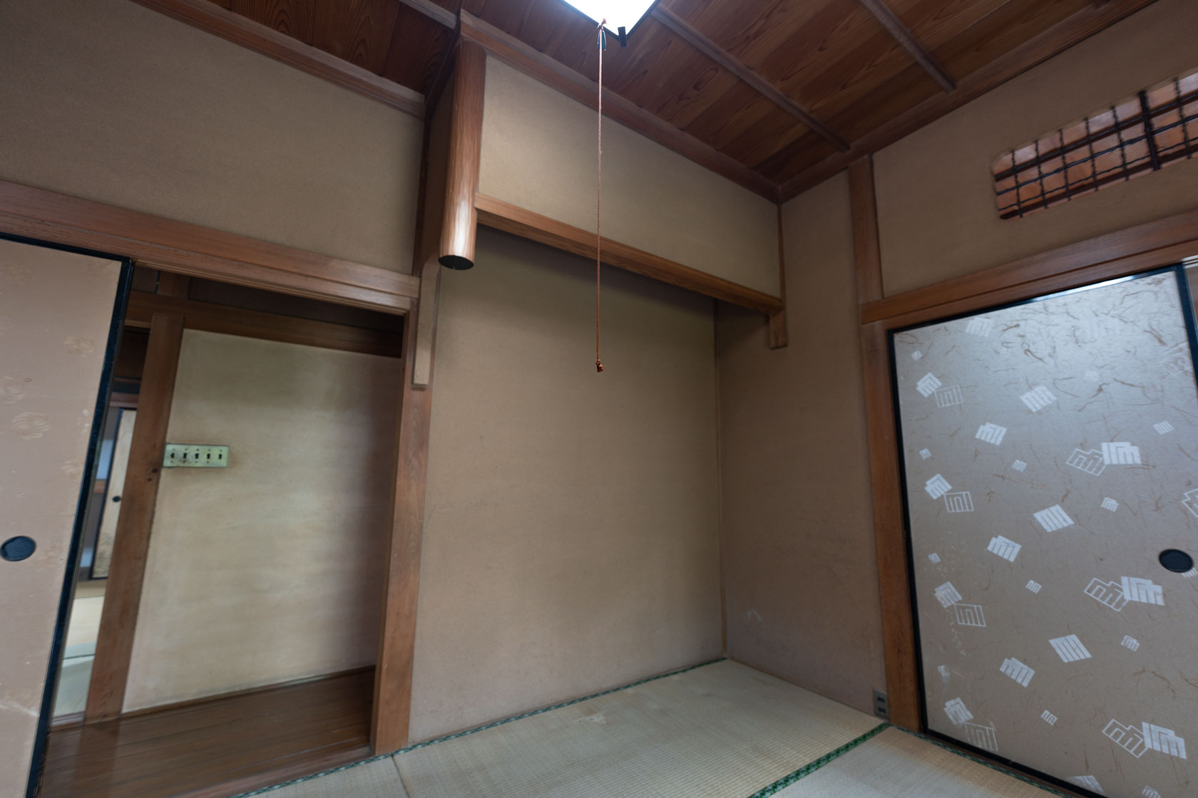 奈良県十津川村大字上野地：玄関前の和室。