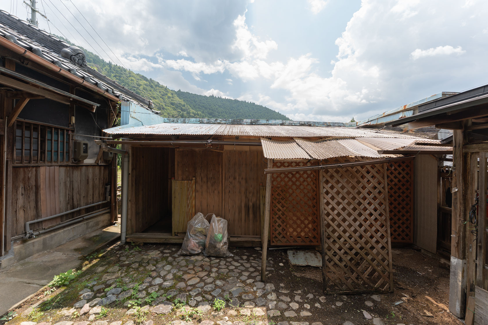 奈良県十津川村大字上野地：物置・小屋。