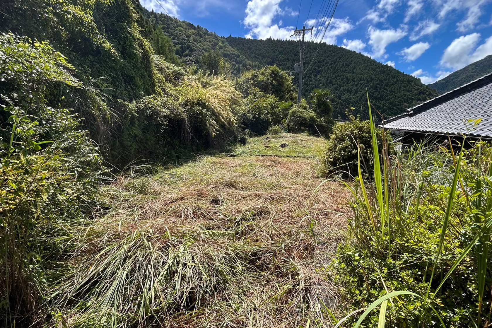 奈良県十津川村大字上野地：裏手の畑は付属します。